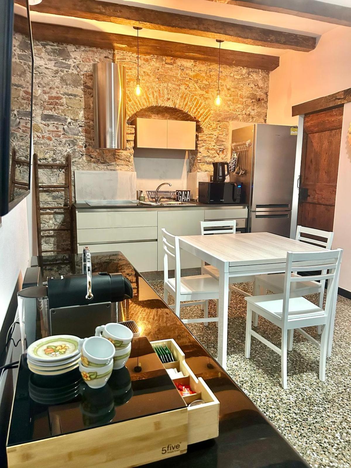 Apartment Casa Nelly -free Parking In The Blu Area Genua